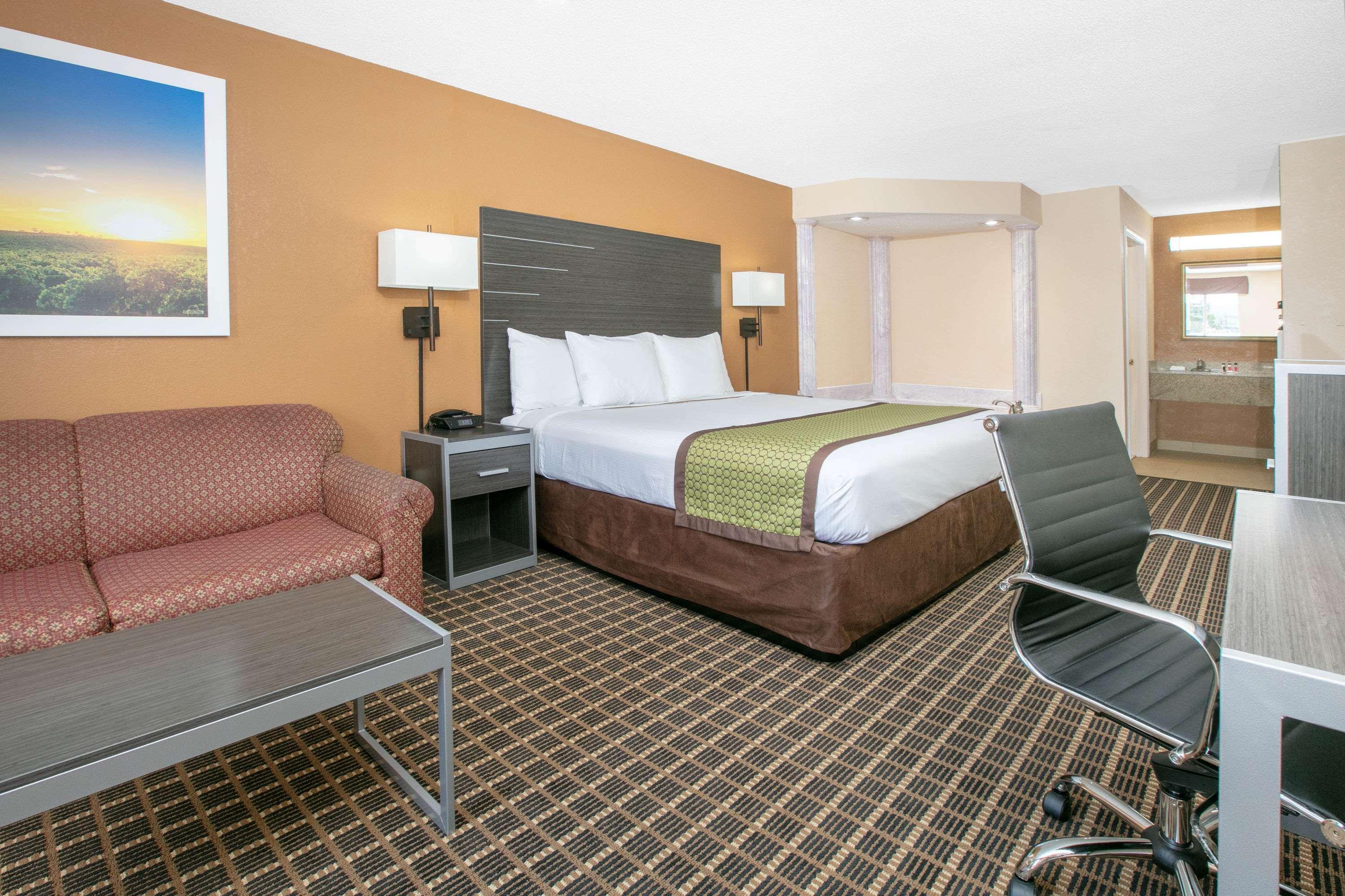 Days Inn By Wyndham Hamilton Exterior foto